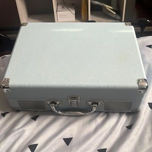 Record player (Victrola)